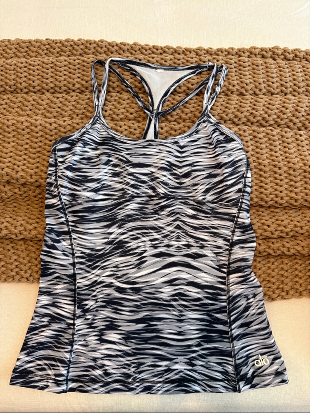 ALO Yoga Women's Black & White Wave-Print Strappy Tank